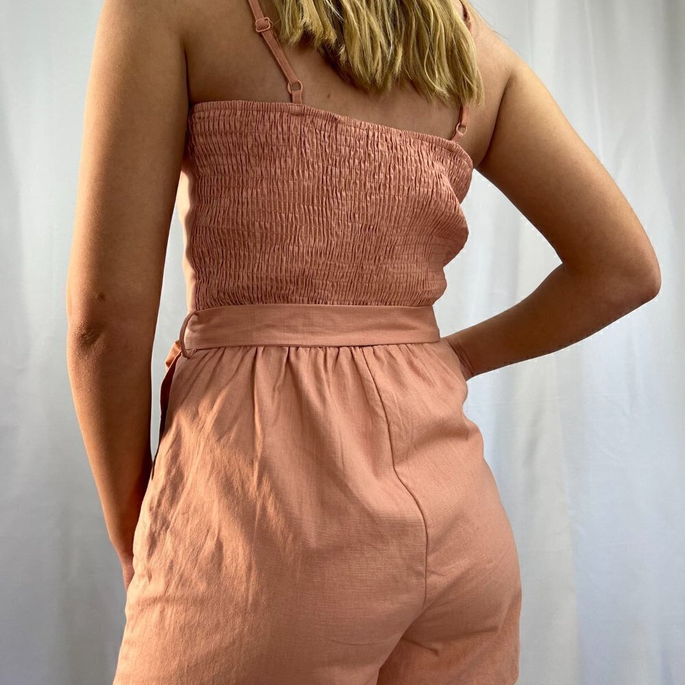 New! Pink belted linen blend romper with adjustable straps smocked top - Picture 4 of 4